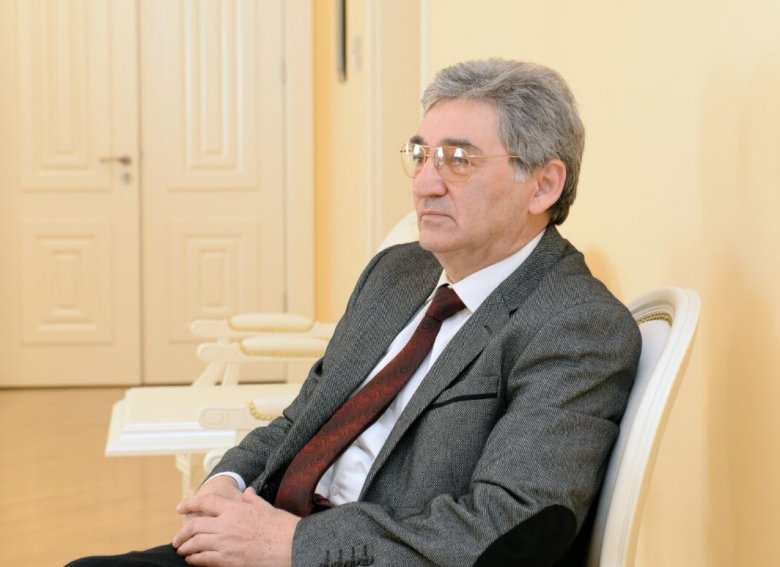 Zəkadan və həyadan uzaq olanlar Zəkadan və həyadan uzaq olanlar