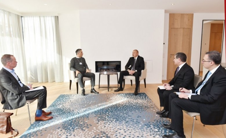 Prezident İlham Əliyev Davosda daha bir şirkət rəhbəri ilə görüşdü