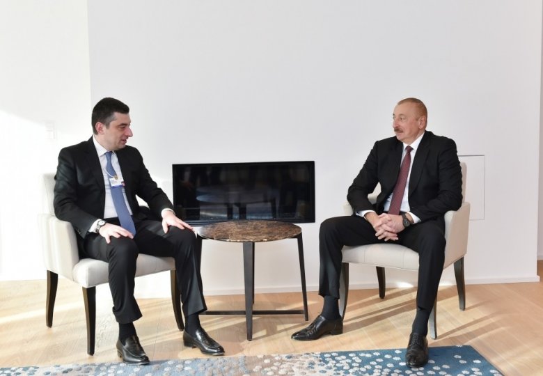 İlham Əliyevin Davosda Gürcüstanın Baş Naziri ilə görüşü olub