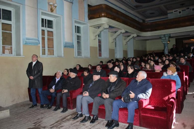 Qənirə Paşayeva Qovlardakı seçicilərinə təşəkkür edib