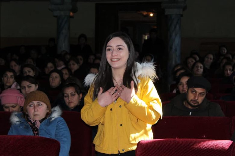 Qənirə Paşayeva Qovlardakı seçicilərinə təşəkkür edib