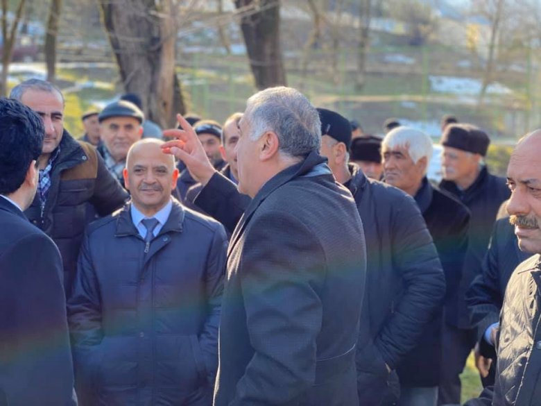 İqbal Məmmədovun seçicilərlə görüşündə izdiham yaşanıb 