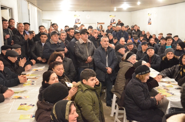 İqbal Ağazadə İnqilab İsmayılov küçəsində daha bir görüş keçirdi İqbal Ağazadə İnqilab İsmayılov küçəsində daha bir görüş keçirdi