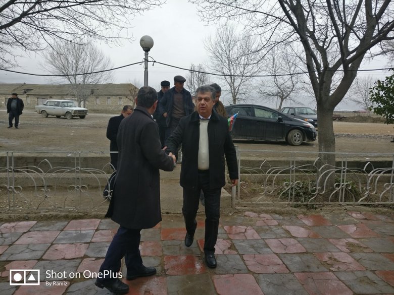 Əli Məsimli seçicilərini islahat prosesində fəal iştirak etməyə çağırdı Əli Məsimli seçicilərini islahat prosesində fəal iştirak etməyə çağırdı
