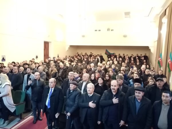 125 saylı dairədən namizəd Sumqayıtda seçicilərlə izdihamlı görüş keçirdi 125 saylı dairədən namizəd Sumqayıtda seçicilərlə izdihamlı görüş keçirdi