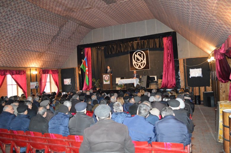 Qüdrət Həsənquliyev seçicilərlə növbəti dəfə görüşüb Qüdrət Həsənquliyev seçicilərlə növbəti dəfə görüşüb