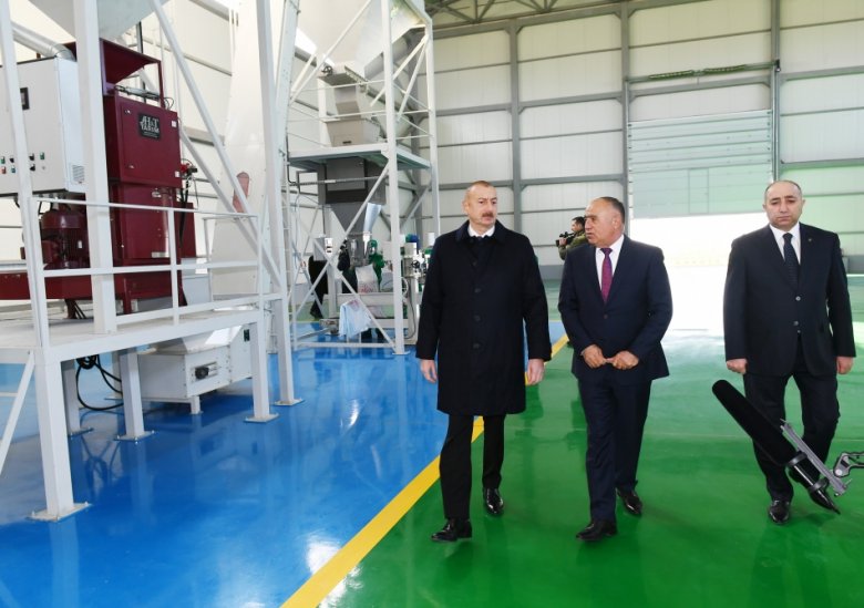 Prezident Kürdəmirdə aqroparkın təqdimatında iştirak edib