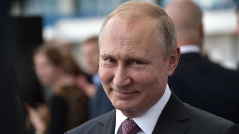 Putin: “Nə oxşarım, nə də mobil telefonum var”