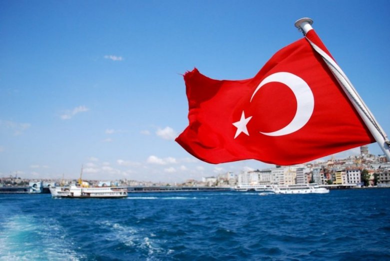 Türkiyə boğazları hərbi gəmilər üçün bağlaya bilər