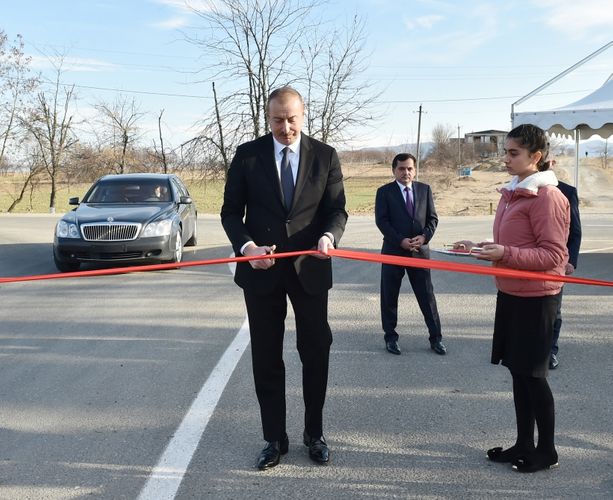 Prezident İlham Əliyev Qazax rayonunda avtomobil yolunun açılışında iştirak edib