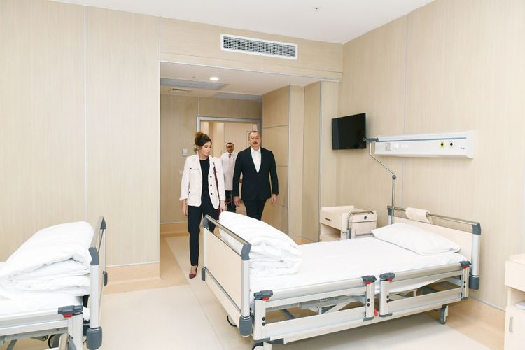 Prezident və xanımı “Yeni klinika”nın açılışında iştirak edib