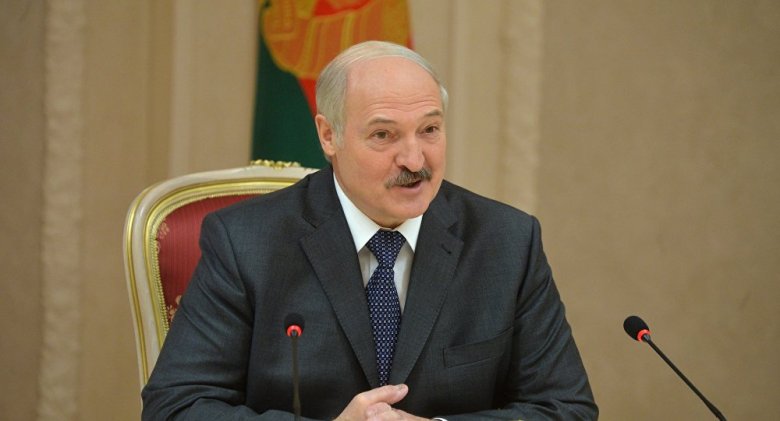 Lukaşenko hökuməti istefa ilə hədələdi
