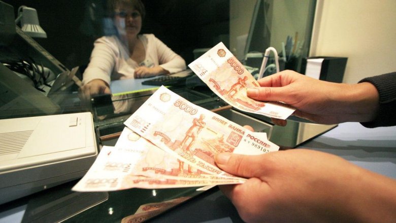Rusiya banklarından 8 milyard dollar əmanət çıxarılıb - 4 ay ərzində