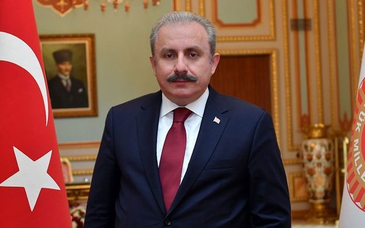 Türkiyə parlamentinin sədri:  "Bəxtin parlaq, xalqın sağlam, bayrağın daim yüksəklərdə olsun, Azərbaycan!"