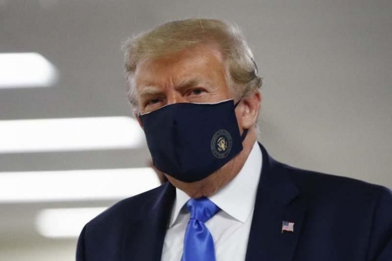 ABŞ prezidenti də maska taxmaq məcburiyyətində qaldı