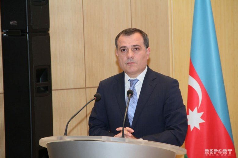 Ceyhun Bayramov: “Ermənistana silah tədarükü ciddi narahatlıq doğurub”