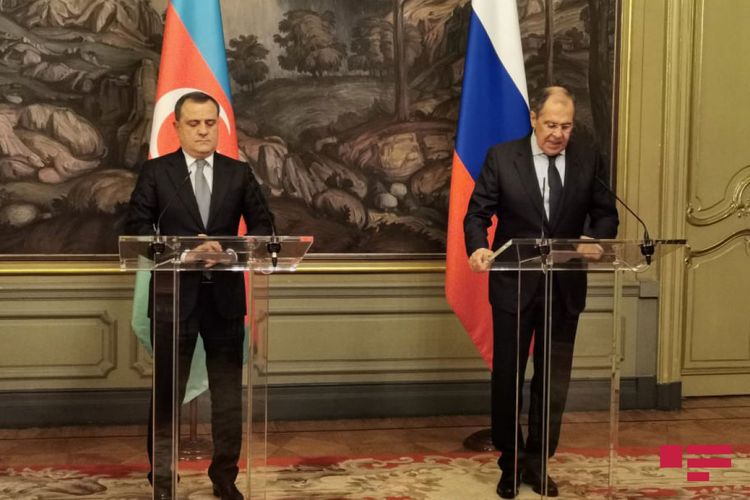 Ceyhun Bayramovla Lavrov mətbuat konfransında: "Rusiya danışıqlar prosesinə lazımi dəstək verəcək"