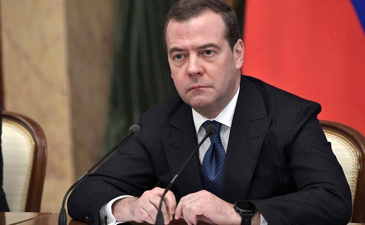 Medvedev: "Dağlıq Qarabağ problemini silah yolu ilə həll etmək olmaz”