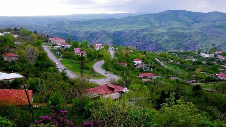Separatçı rejim Laçında məskunlaşmış ermənilərdən imtina edir