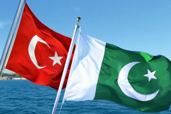 Türkiyə və Pakistanın XİN başçıları görüşüb