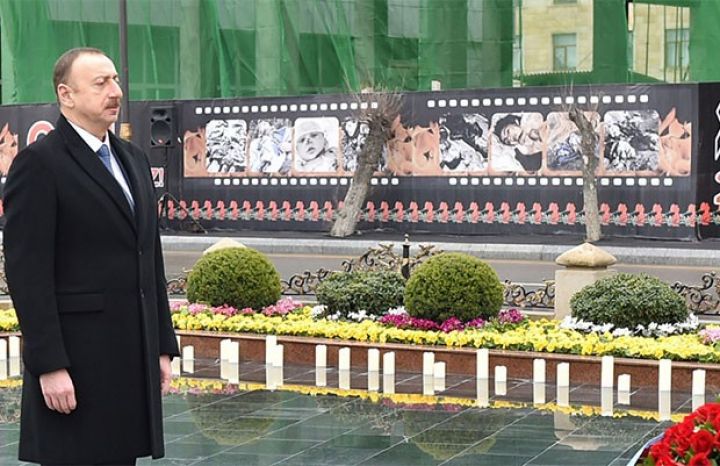 Prezident İlham Əliyev “Ana harayı” abidəsini ziyarət edib