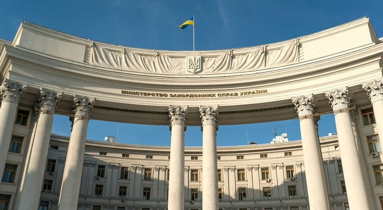 Ukrayna XİN: Konsulun Sankt-Peterburqda saxlanılması təxribatdır