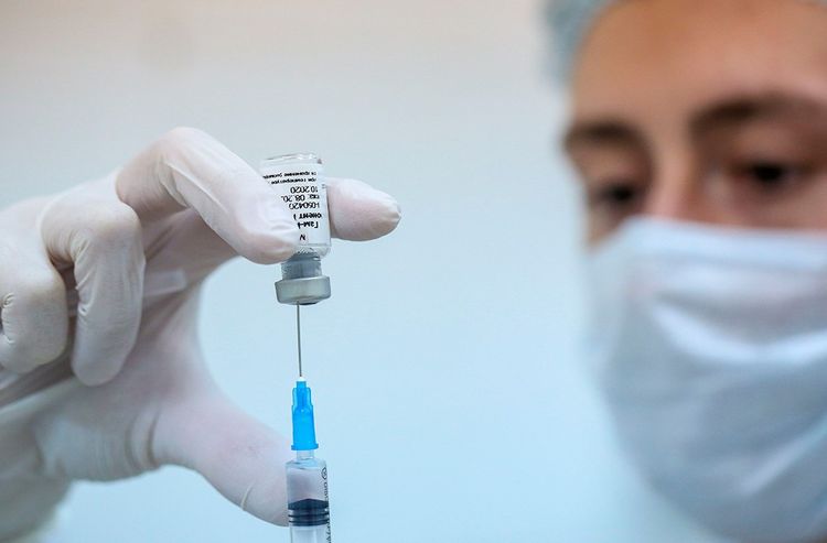 Nazirlik rəsmisi: “Şəkərli diabeti, endokrin xəstəlikləri olanlar ilk növbədə vaksin vurdurmalıdır”