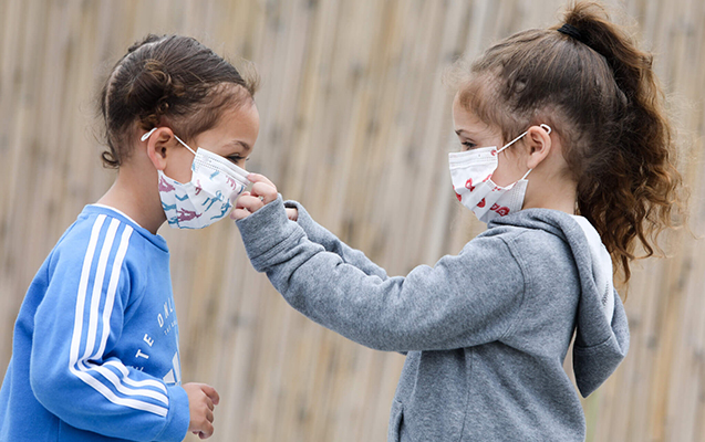 Pediatrlar uşaqların maska taxmasını tövsiyə edirlər