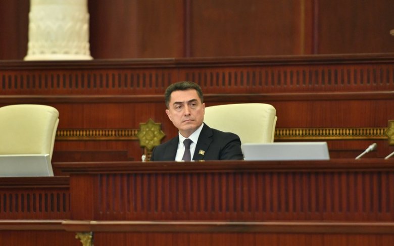 Vitse-spiker: “Deputat parlamentdənkənar davranışına da məsuliyyət daşıyır”