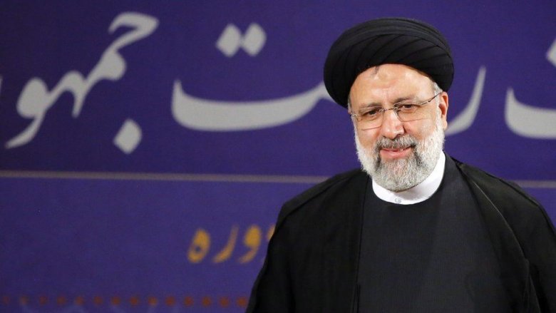 İranın yeni prezidenti and içib