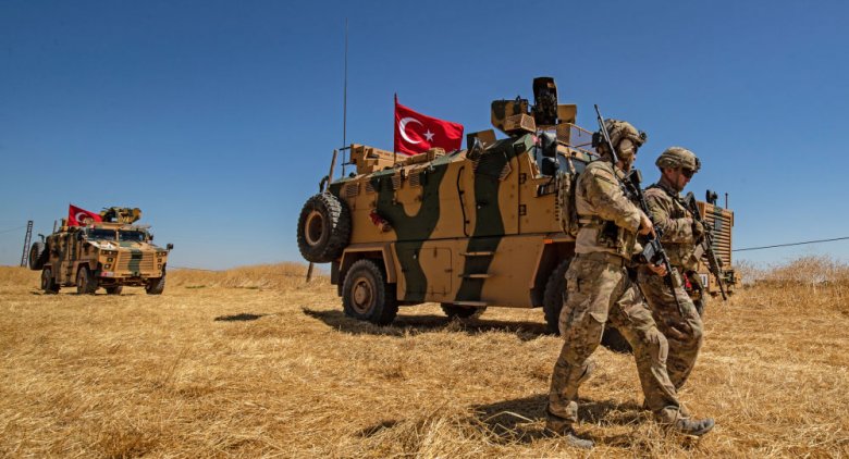 Türk ordusu terrorçulara qarşı əməliyyata hazırlaşır