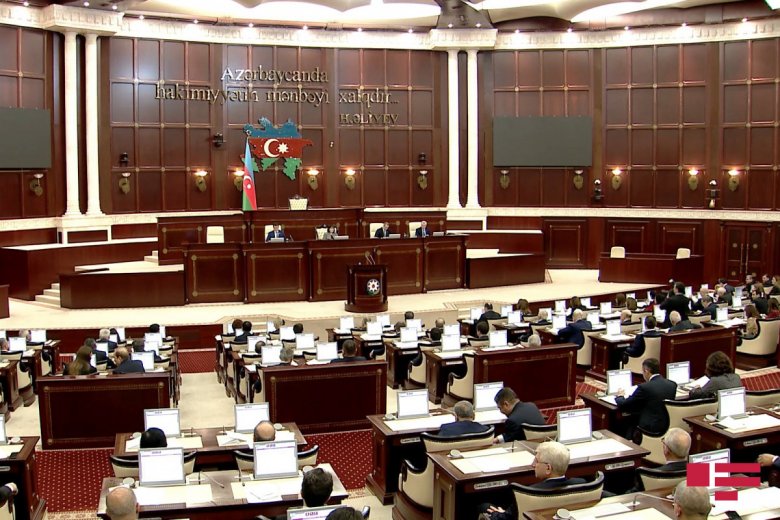 Milli Məclisin payız sessiyasının son iclası: 9 layihə müzakirəyə çıxarılıb