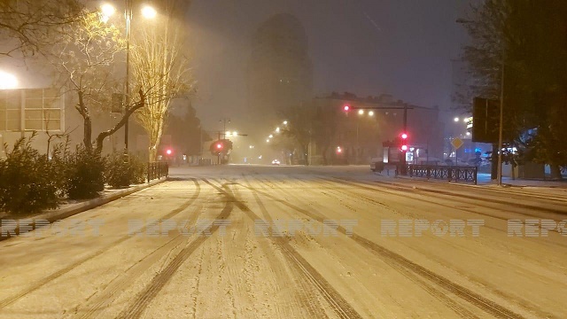 Sabah Bakıda sulu qar, rayonlarda qar yağacaq