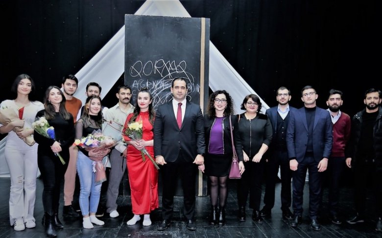 Mədəniyyət nazirinin birinci müavini ƏSA Teatrının kollektivi ilə görüşüb
