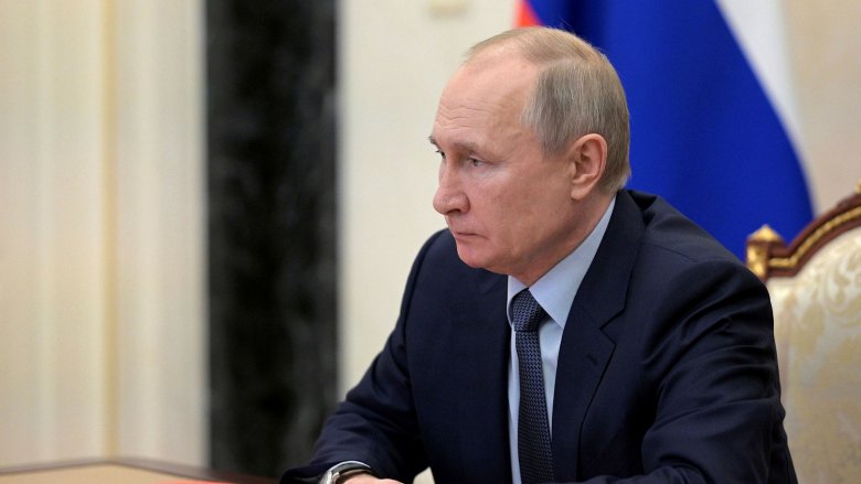 Putin prezidentdən sonra kansleri də 5 metrlik masada oturdub