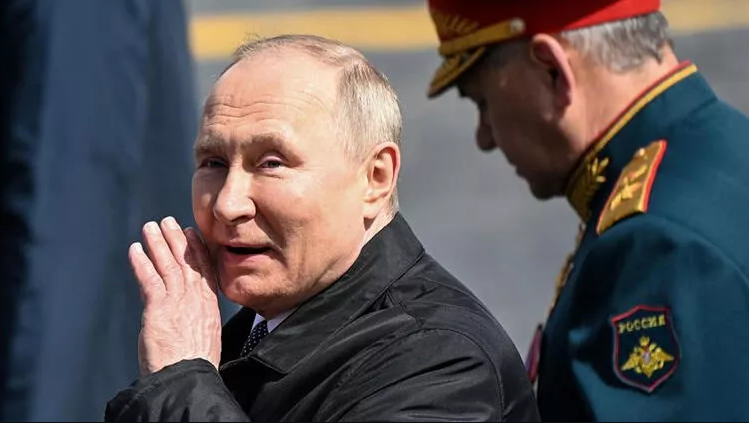 Putinə yaxın oliqarxdan rusiyalı milyarderlərə xəbərdarlıq: “Zarafat deyil, Putin dəli olub”