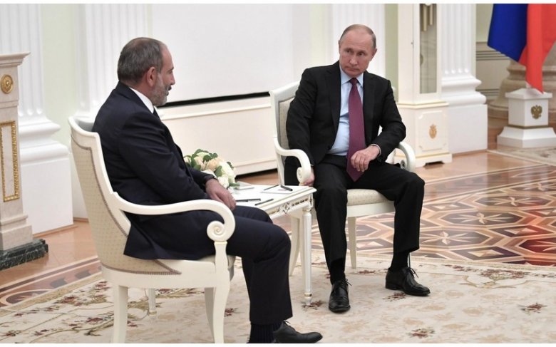 Putin Paşinyanla danışıb: "Proses sürətləndirilməlidir"