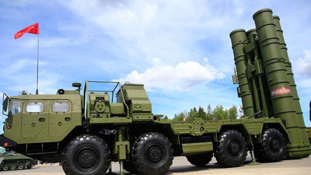 Türkiyə Rusiyadan yeni S-400 zenit-raket kompleksi alır