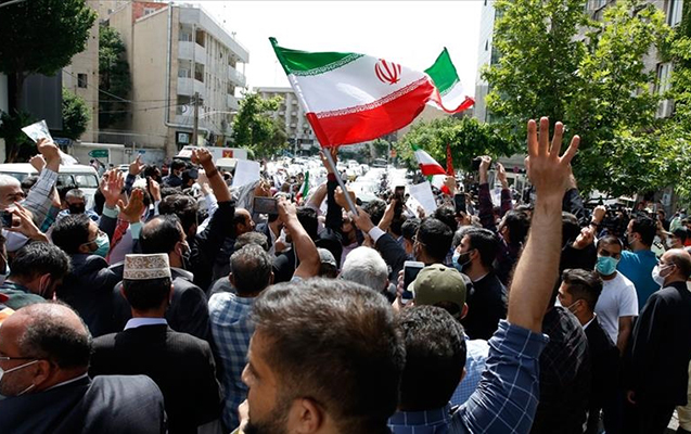 İranda etiraz aksiyaları: molla rejimi vətəndaşları sakitləşdirə bilmir