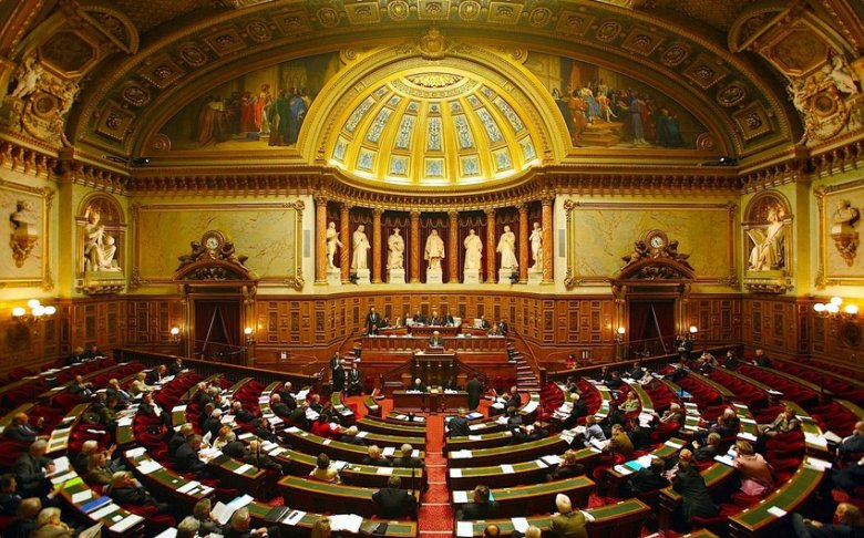 Fransa Senatının ermənipərəst qətnaməsinə qarşı petisiya üçün imza toplanır