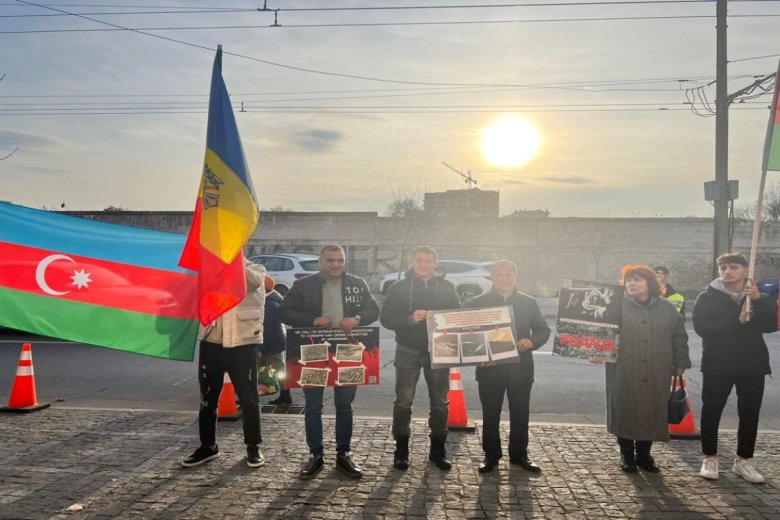 Moldovadakı azərbaycanlılar etiraz aksiyası keçirib