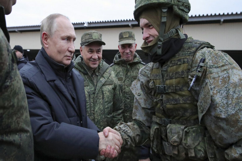 Putin xüsusi hərbi əməliyyat zonasına səfər edib