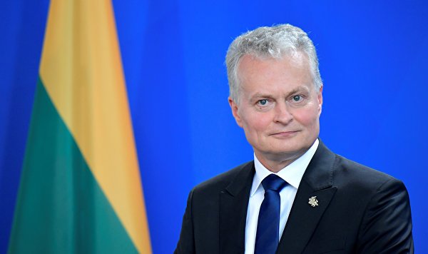 Litva prezidenti: “Bütün “qırmızı xətləri” keçməliyik”