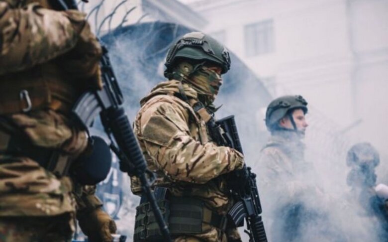 Ukrayna müdafiəçiləri cinahlarda irəliləyir