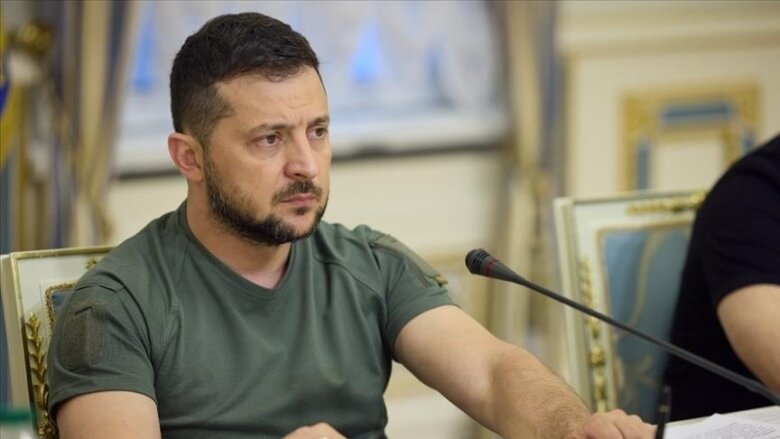 Zelenski “Xəyalpərəstlər” siyahısına başçılıq edir