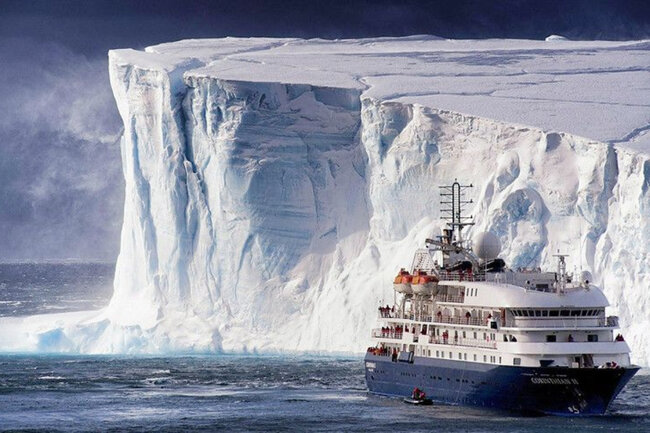 Dünyanın ən böyük aysberqi 40 il sonra Antarktidanı tərk edir