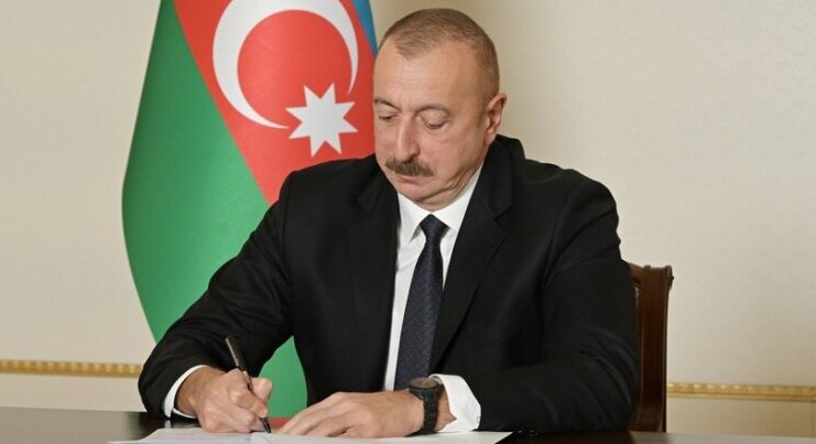 Ədliyyə Nazirliyinin əməkdaşları təltif olunub - İki nəfərə ali xüsusi rütbə verilib