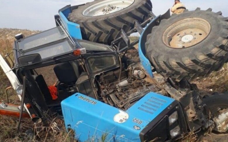 Hacıqabulda traktor aşıb, sürücü ölüb