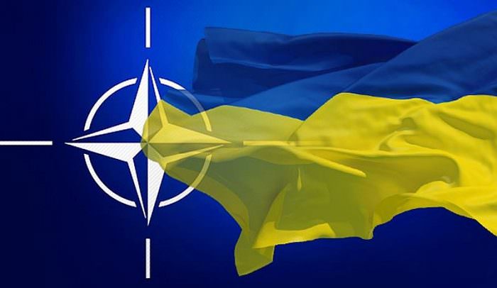 Ukraynalılar NATO-ya dəvət gözləyir