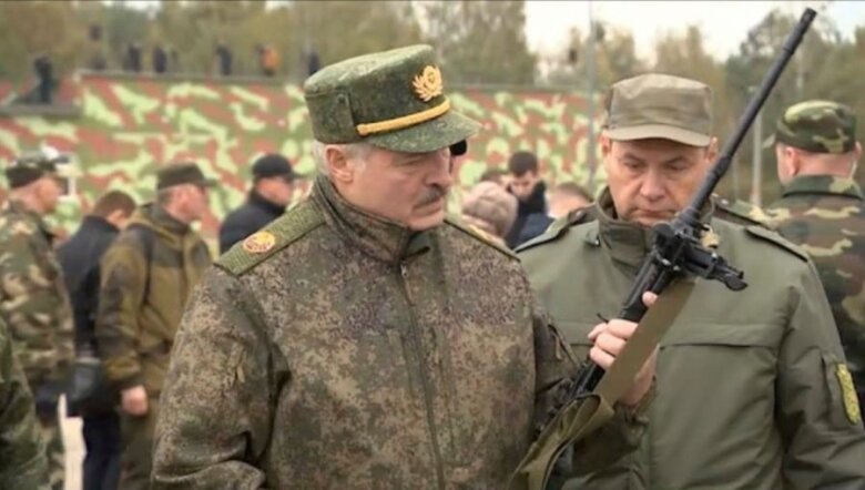 Lukaşenko III Dünya Müharibəsinə hazırlaşır